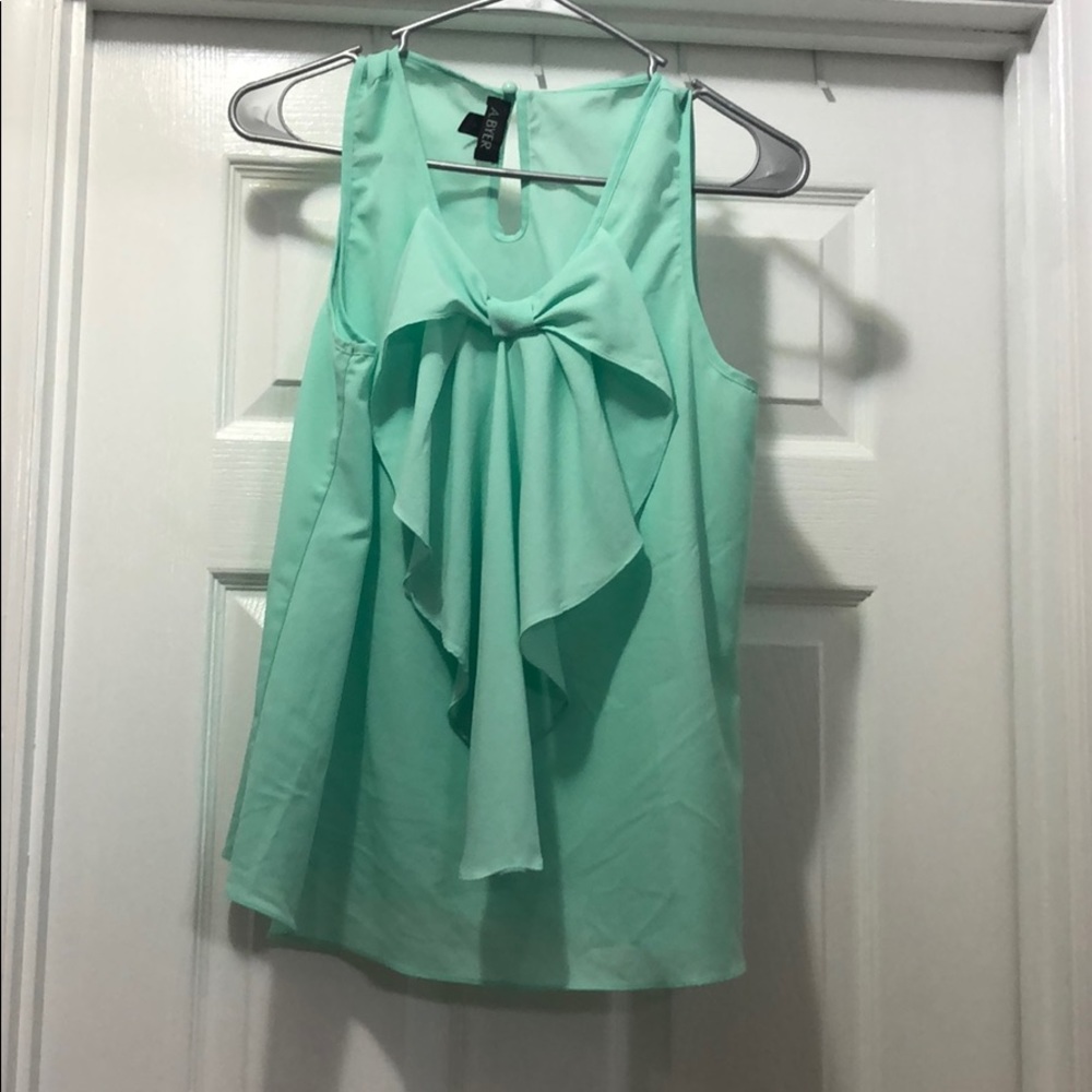 Amy Byer top